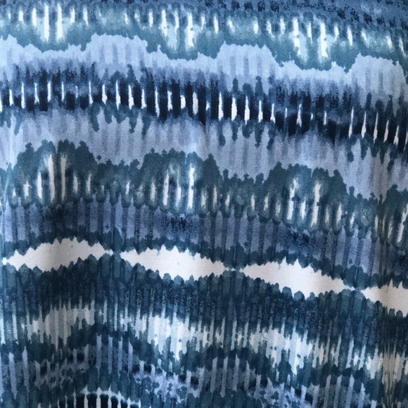 New Directions Asymmetrical Blue Wave Striped Blouse size XL - Picture 6 of 8